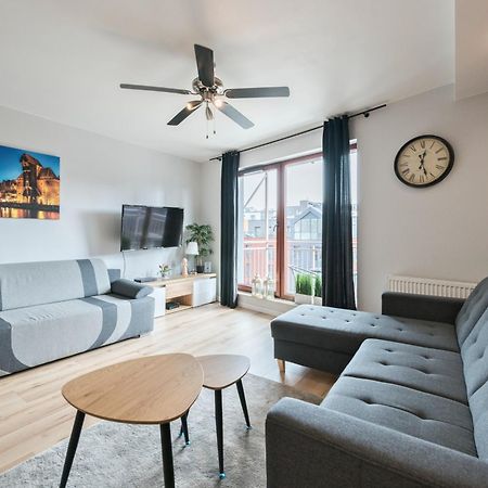 Dom & House - Apartments Waterlane Island กดัญสก์ ภายนอก รูปภาพ
