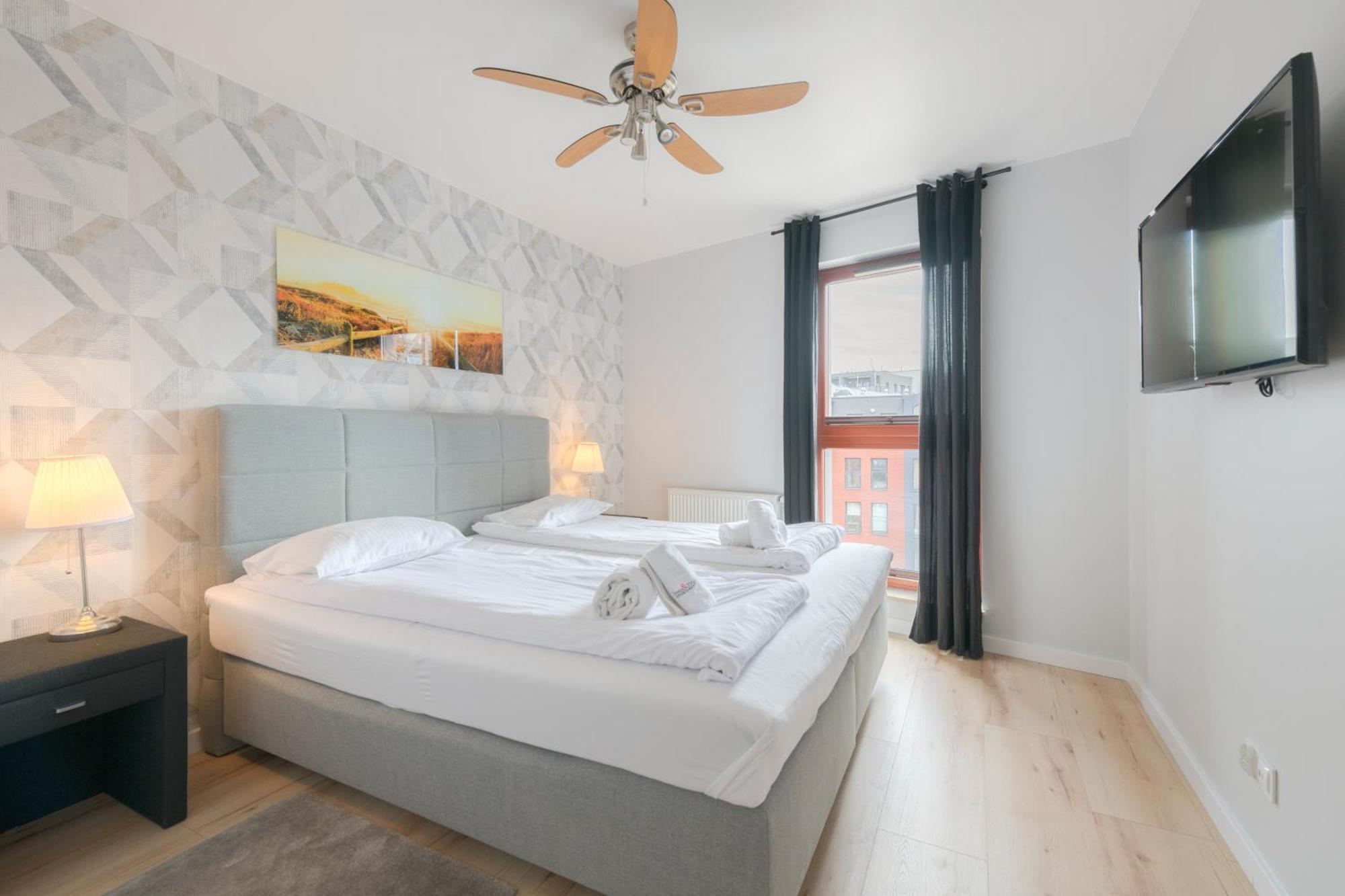Dom & House - Apartments Waterlane Island กดัญสก์ ภายนอก รูปภาพ